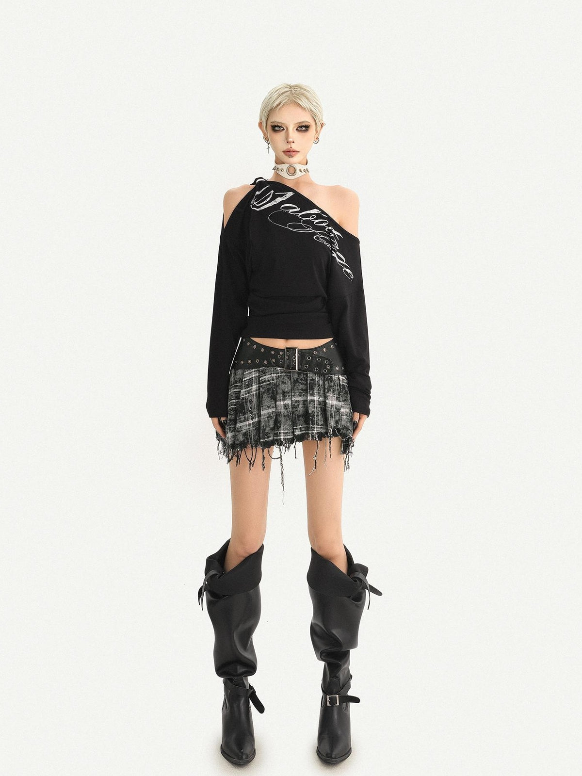 Nico Molly Black Cold Shoulder Letter Print American Style Women&