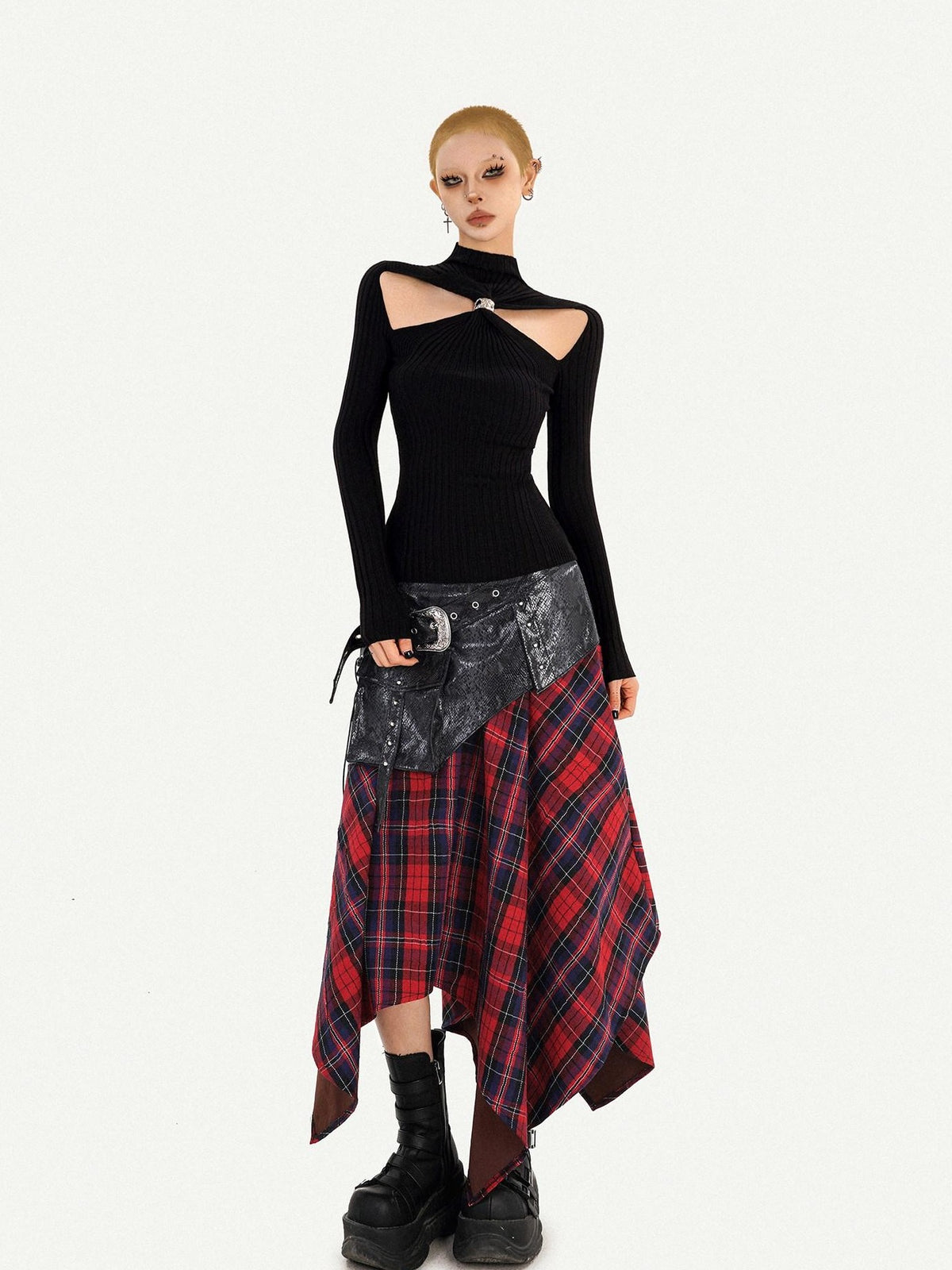 Nico Molly Black Cutout High Neck Slim Fit Women&