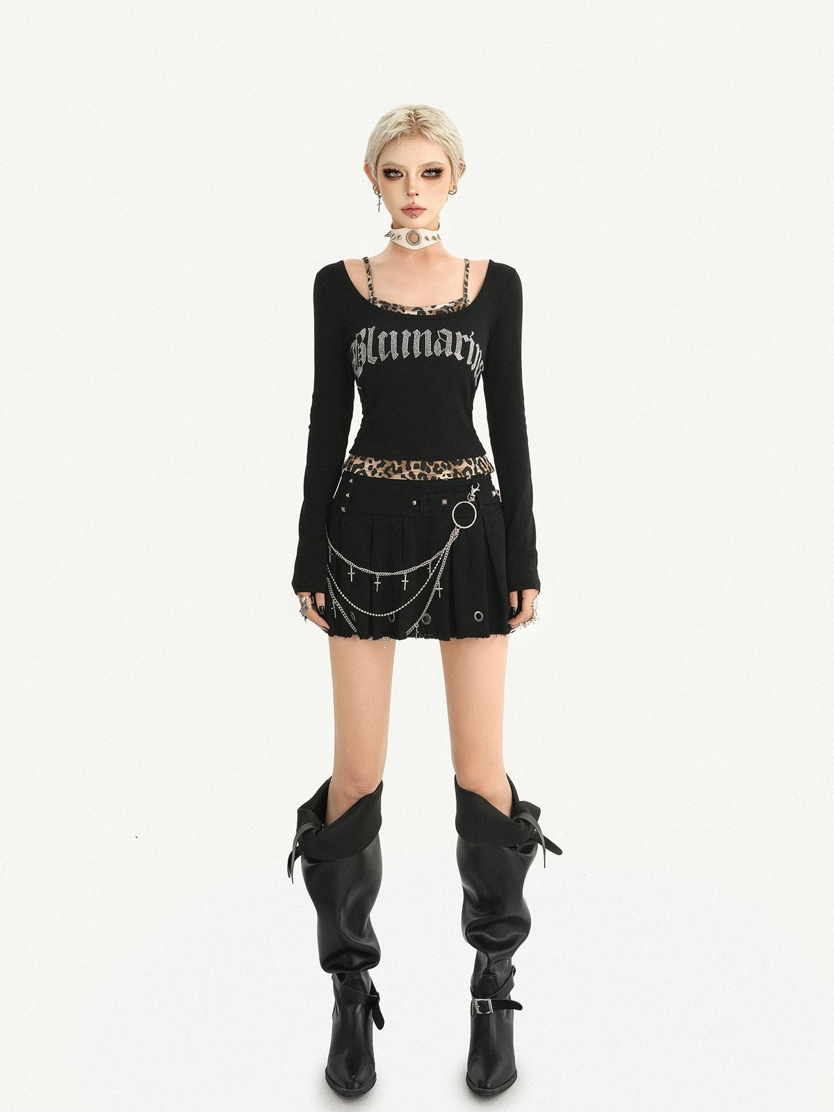 Nico Molly Black Letter Print Slim Fit U Neck Women&