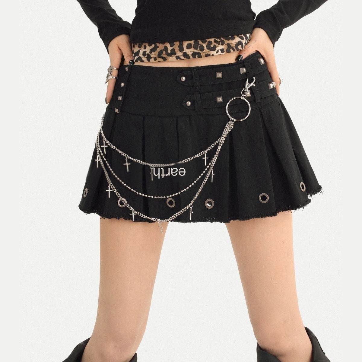 Nico_Molly_Black_Pleated_Studded_Metal_Chain_Low_Waist_Women&