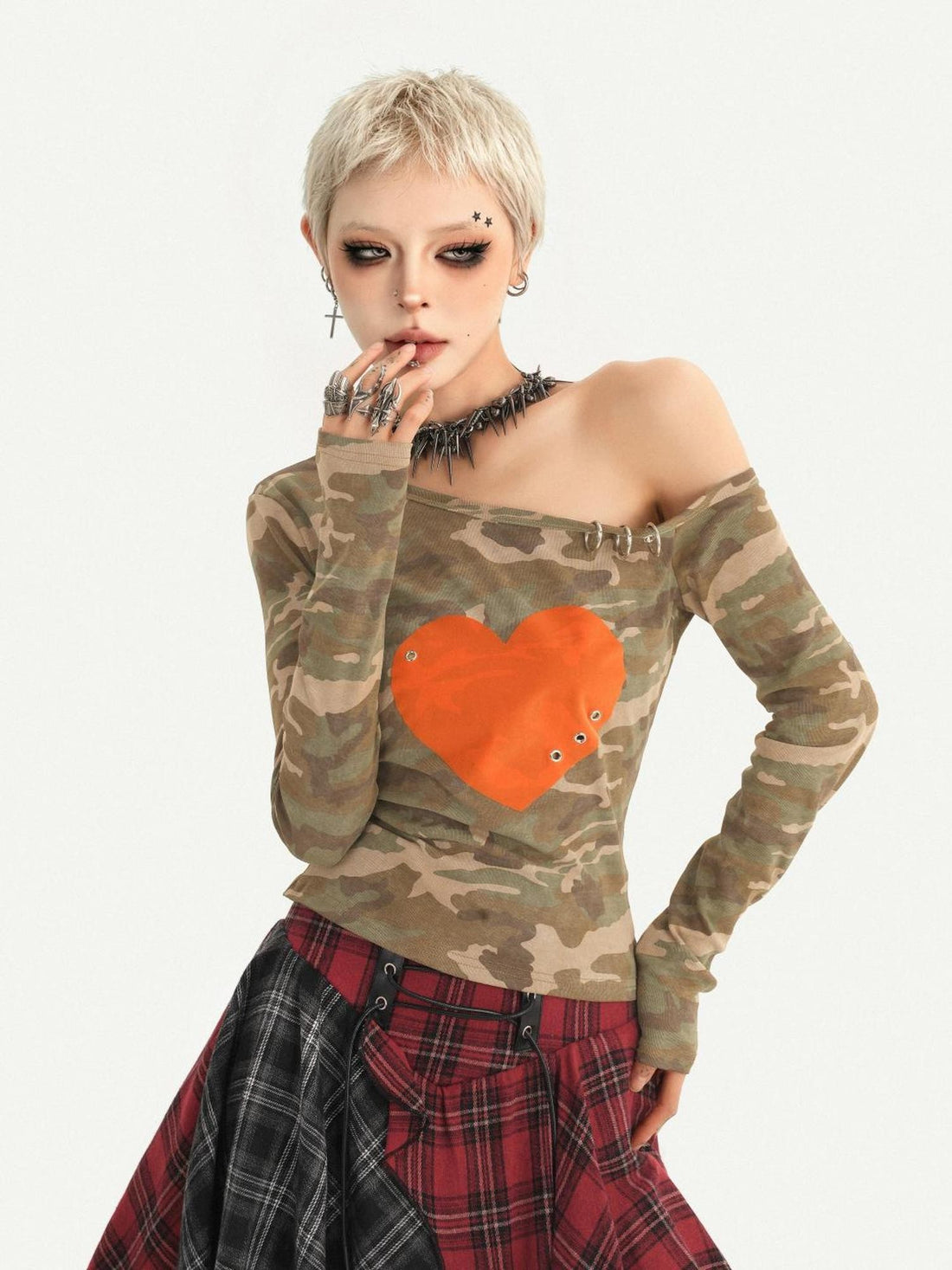 Nico Molly Camo Heart Print Punk Slanted Shoulder Women&