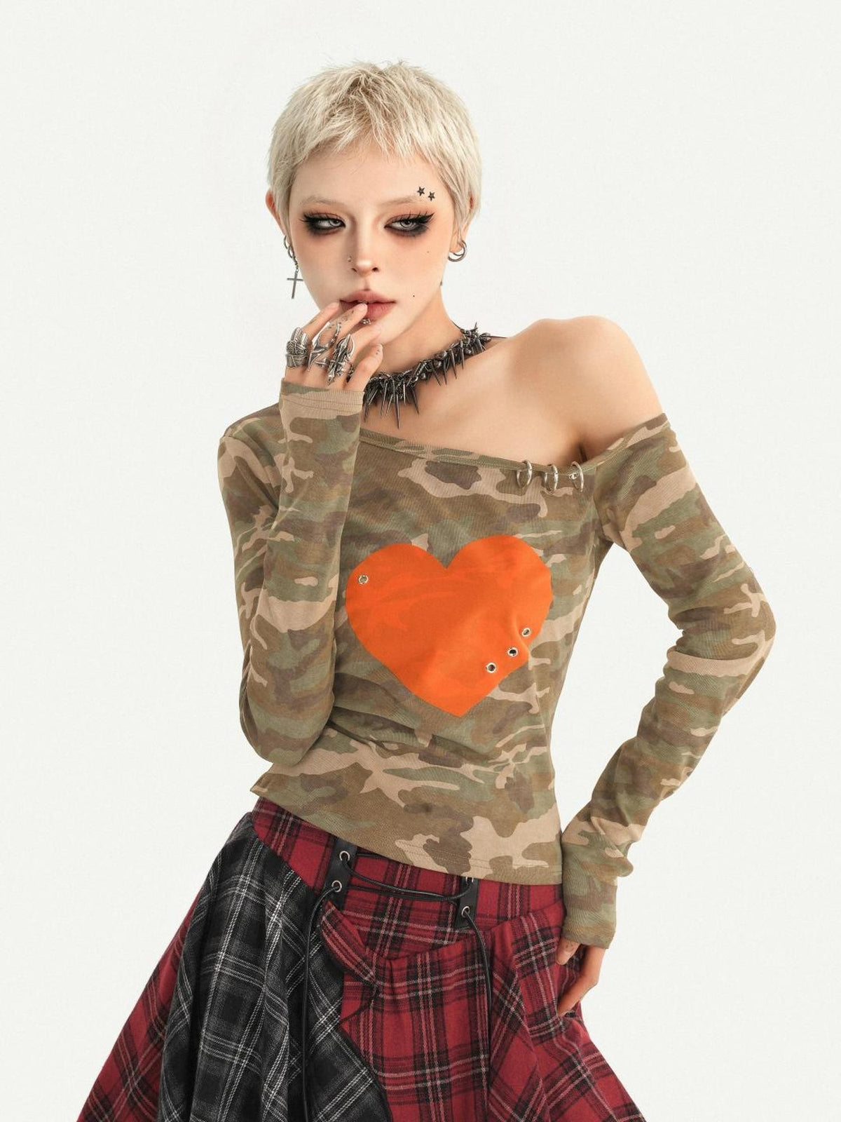 Nico Molly Camo Heart Print Punk Slanted Shoulder Women&
