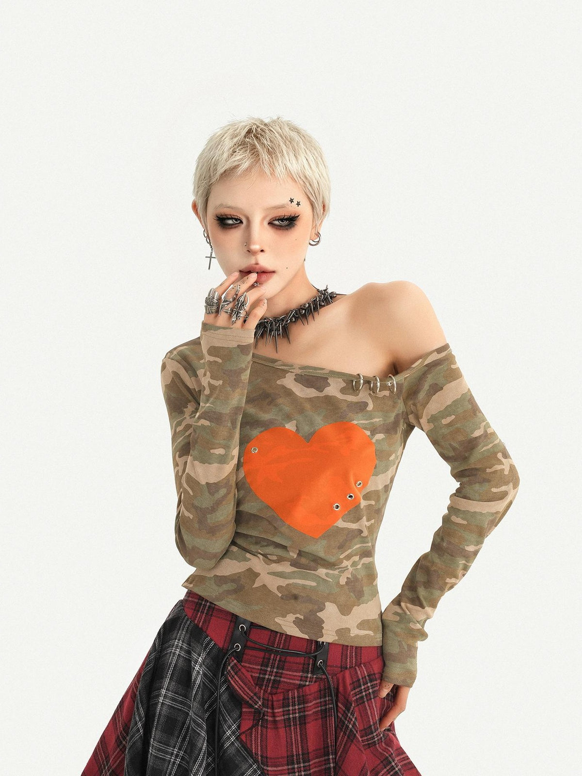Nico Molly Camo Heart Print Punk Slanted Shoulder Women&
