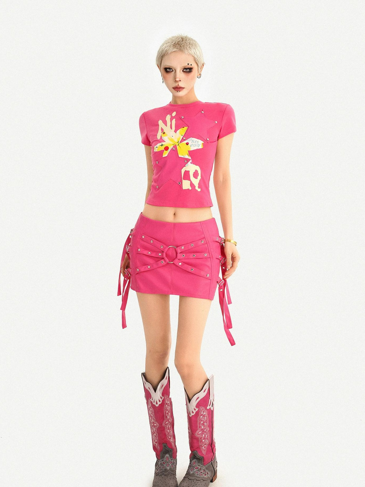 Nico Molly Fuchsia Star Print Studded Slim Short Sleeve Women&