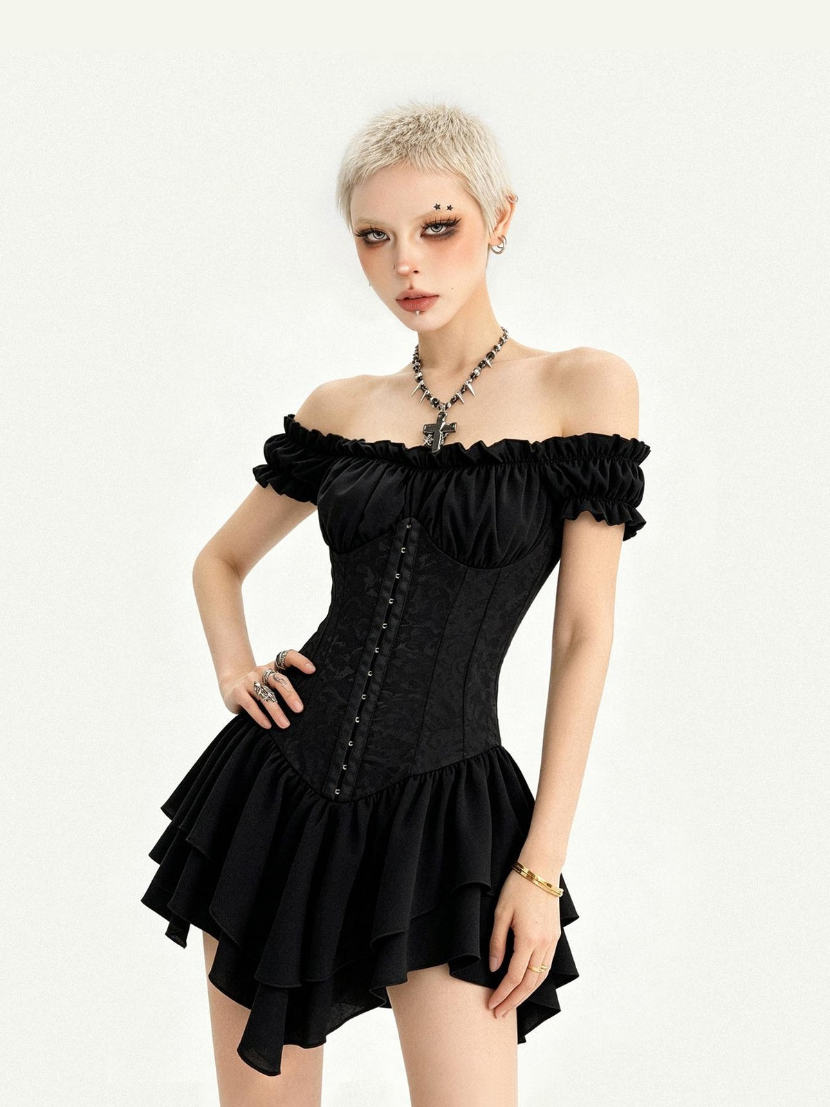 Nico Molly Gothic Ruffled Tiered Cinched Waist Women&