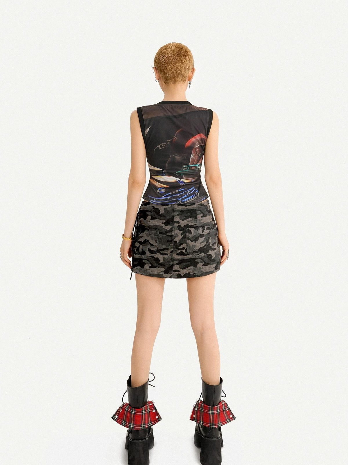Nico Molly Graffiti Letter Print Rocker Short Slim Cropped Round Neck Women&