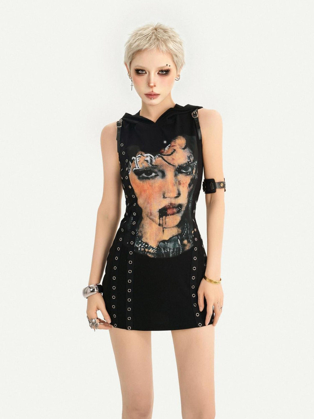 Nico Molly Printed Studded Hooded Sleeveless Women&