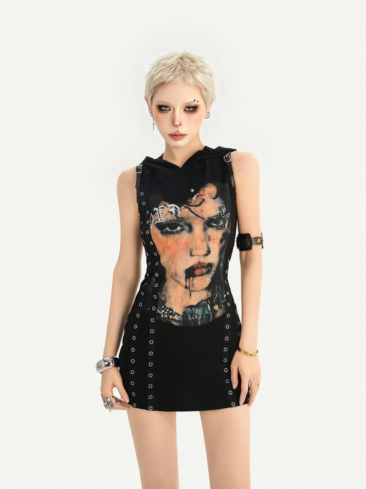 Nico Molly Printed Studded Hooded Sleeveless Women&