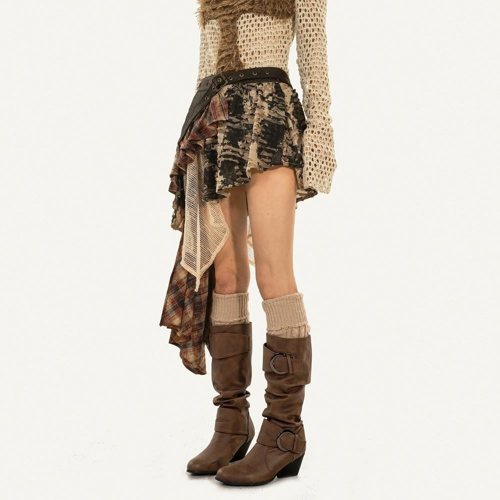 Nico_Molly_Shibuya_Retro_Rebellious_Asymmetrical_Women&