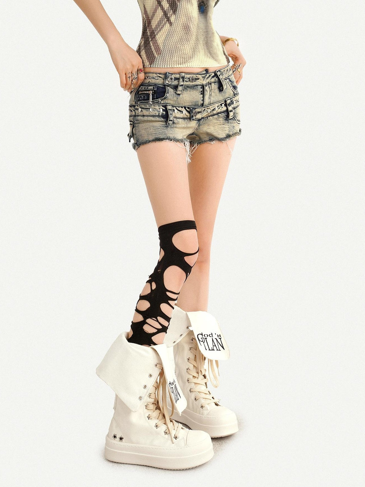 Nico Molly Vintage Slim Straight Distressed Raw Hem Low Waist Women&