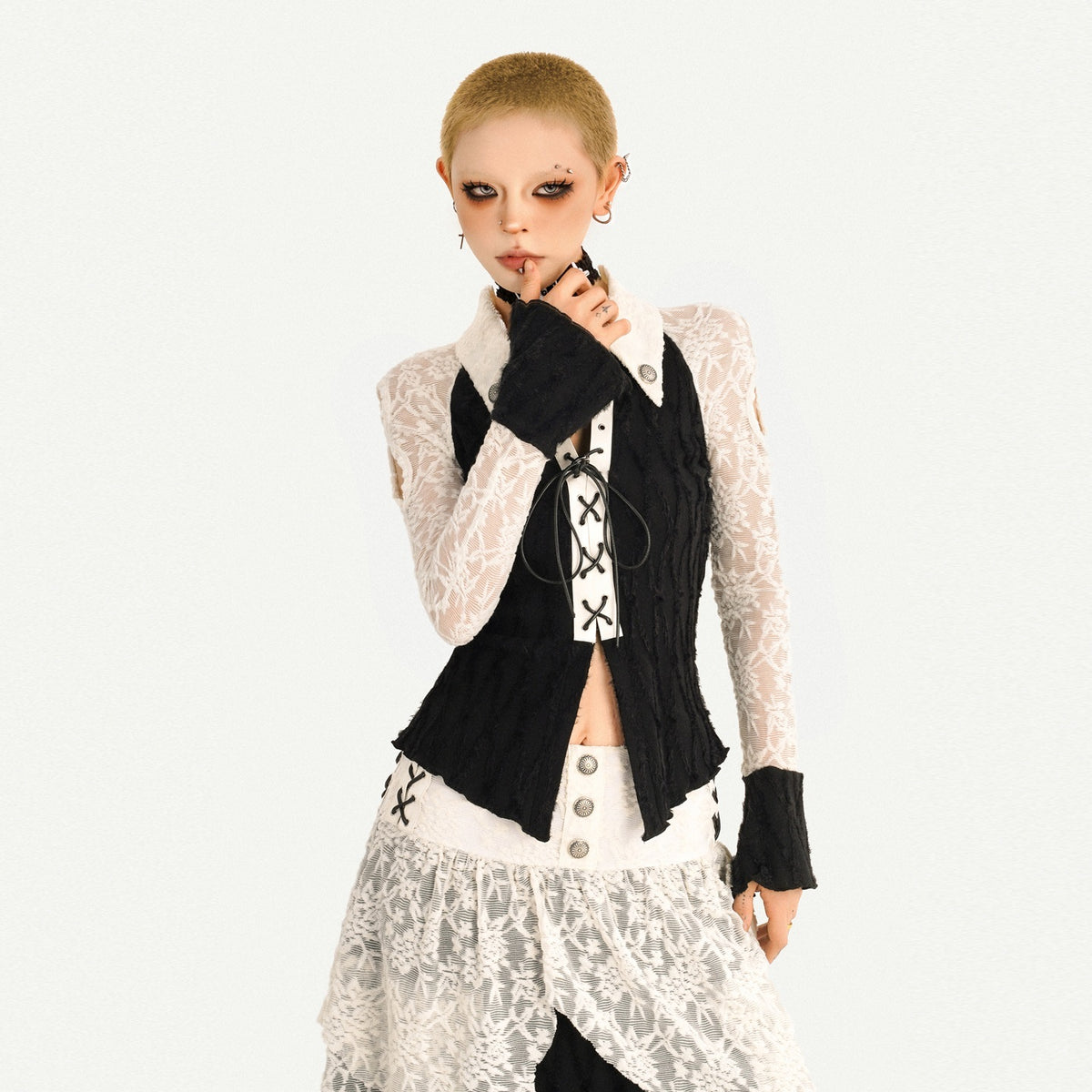 Nico_Molly_Vintage_Spliced_Ruffle_Tie_Bell_Sleeve_Women&