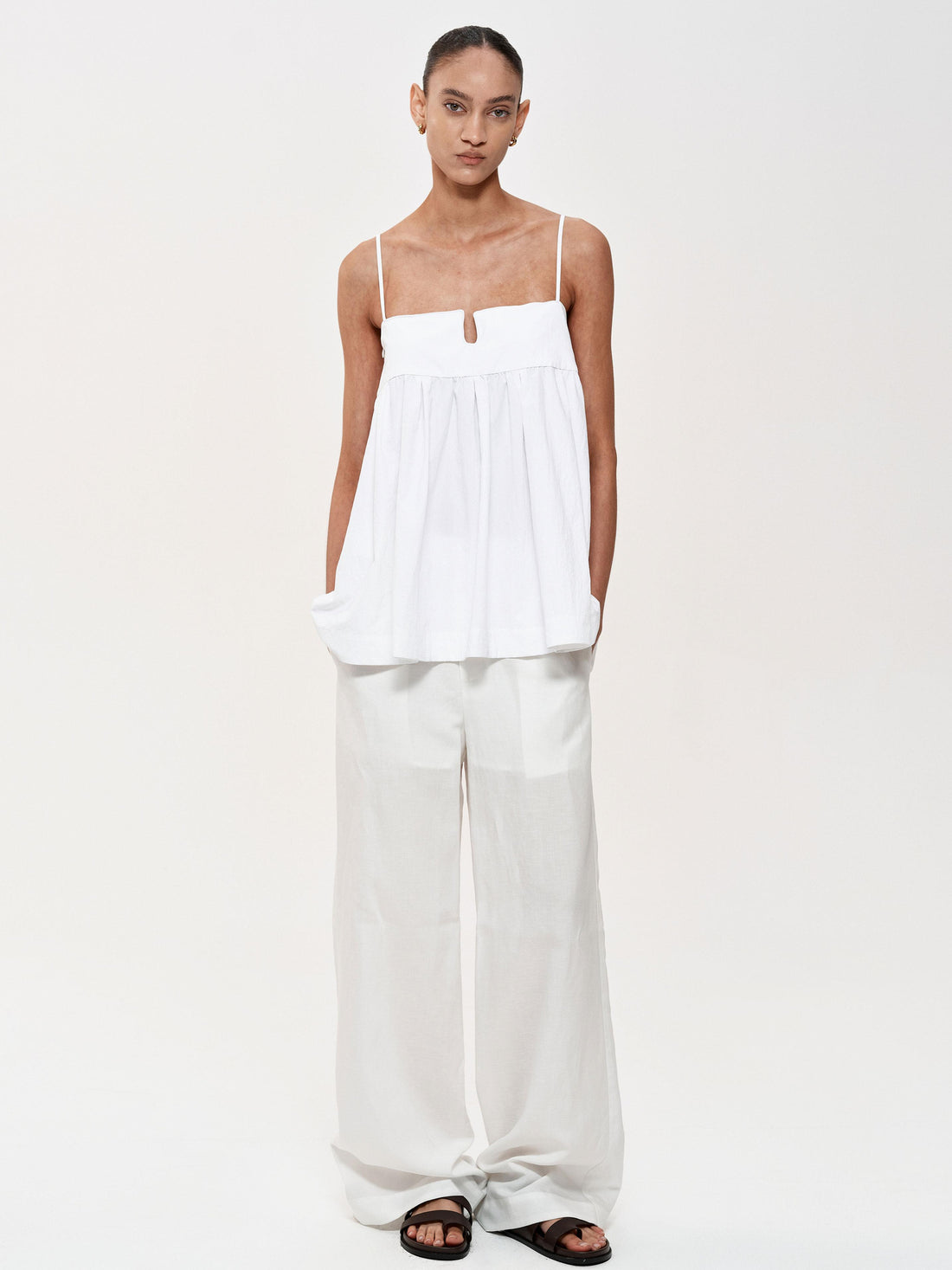 Northbutsouth Adjustable Straps U Shape Wire Modest Puff Sleeveless Top
