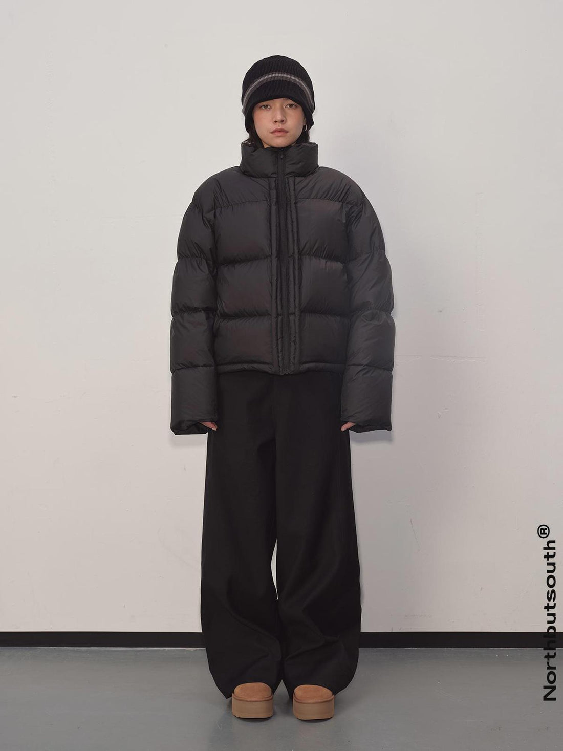 Northbutsouth Black Matte Collar Down Jacket With 300g White Duck Down