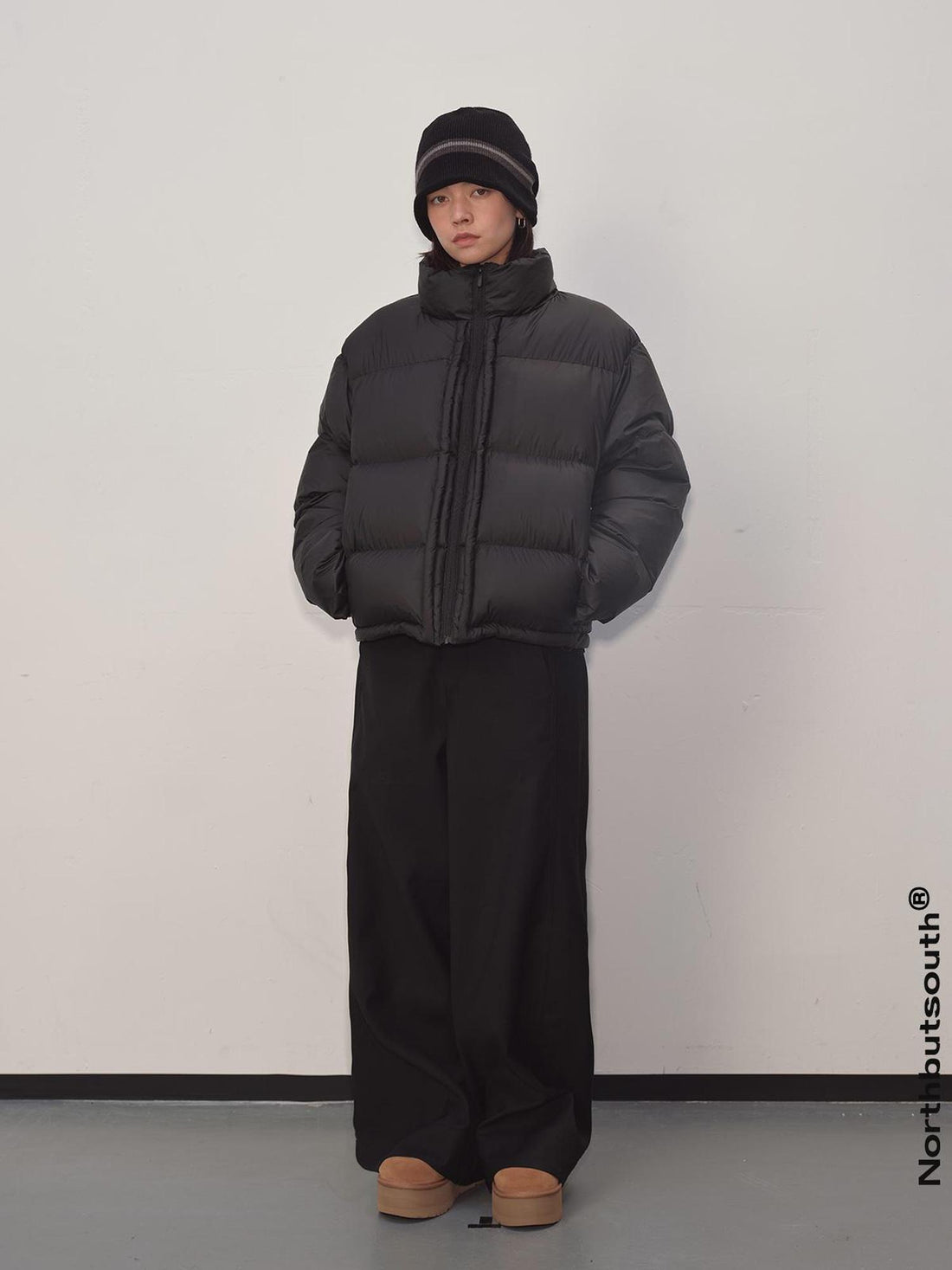 Northbutsouth Black Matte Collar Down Jacket With 300g White Duck Down