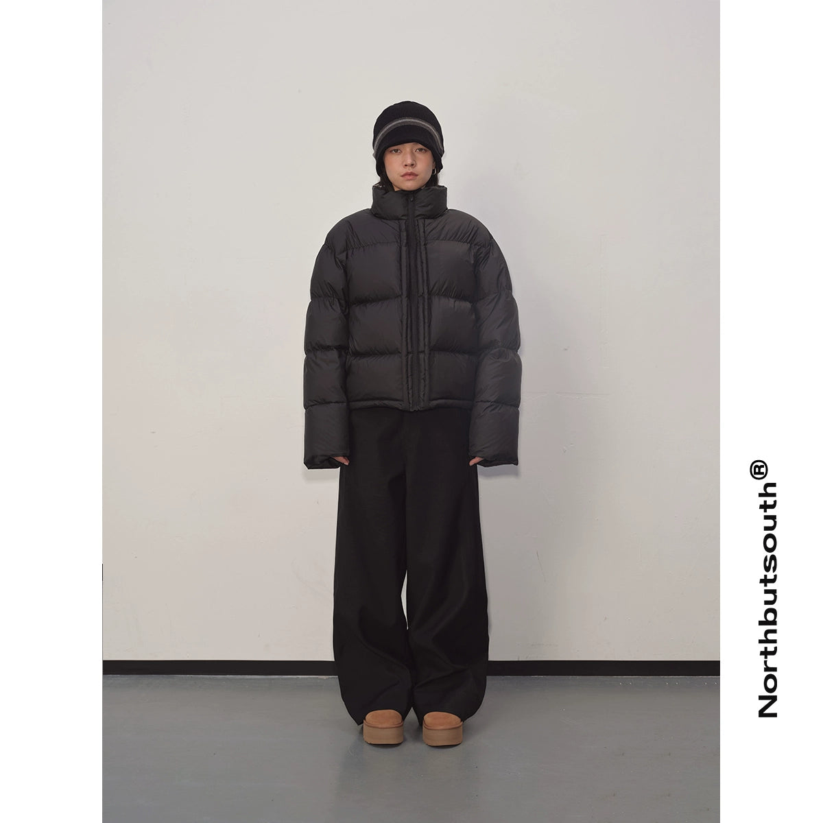 Northbutsouth Black Matte Collar Down Jacket With 300g White Duck Down MISSTT