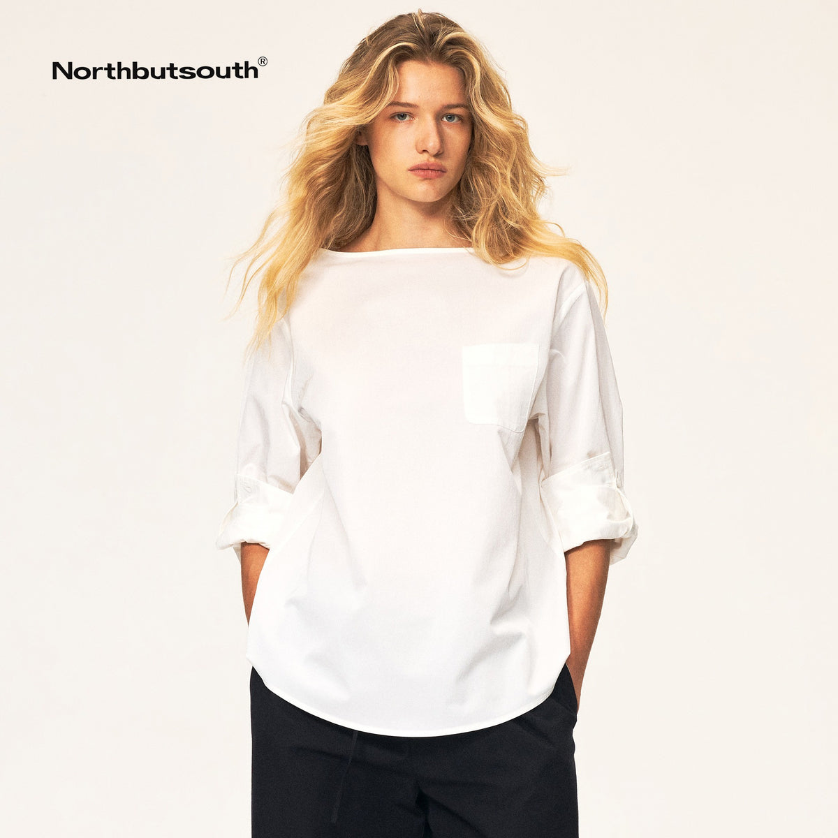 Northbutsouth_Black_White_Curved_Hem_Patch_Pocket_Straight_Women&