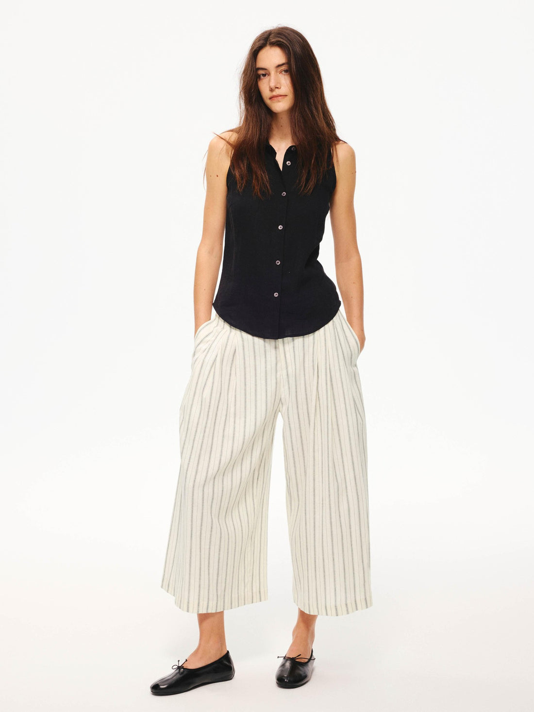Northbutsouth Black White Striped Double Pleated Cropped Women&