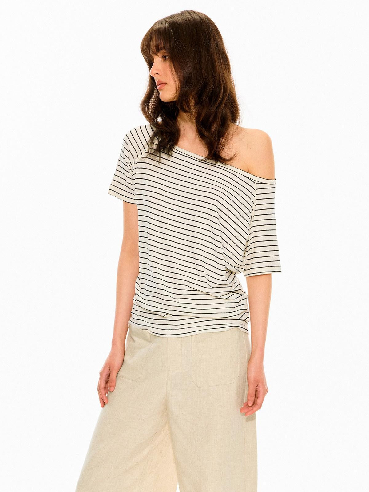 Northbutsouth Black White Striped Slanted Shoulder Women&