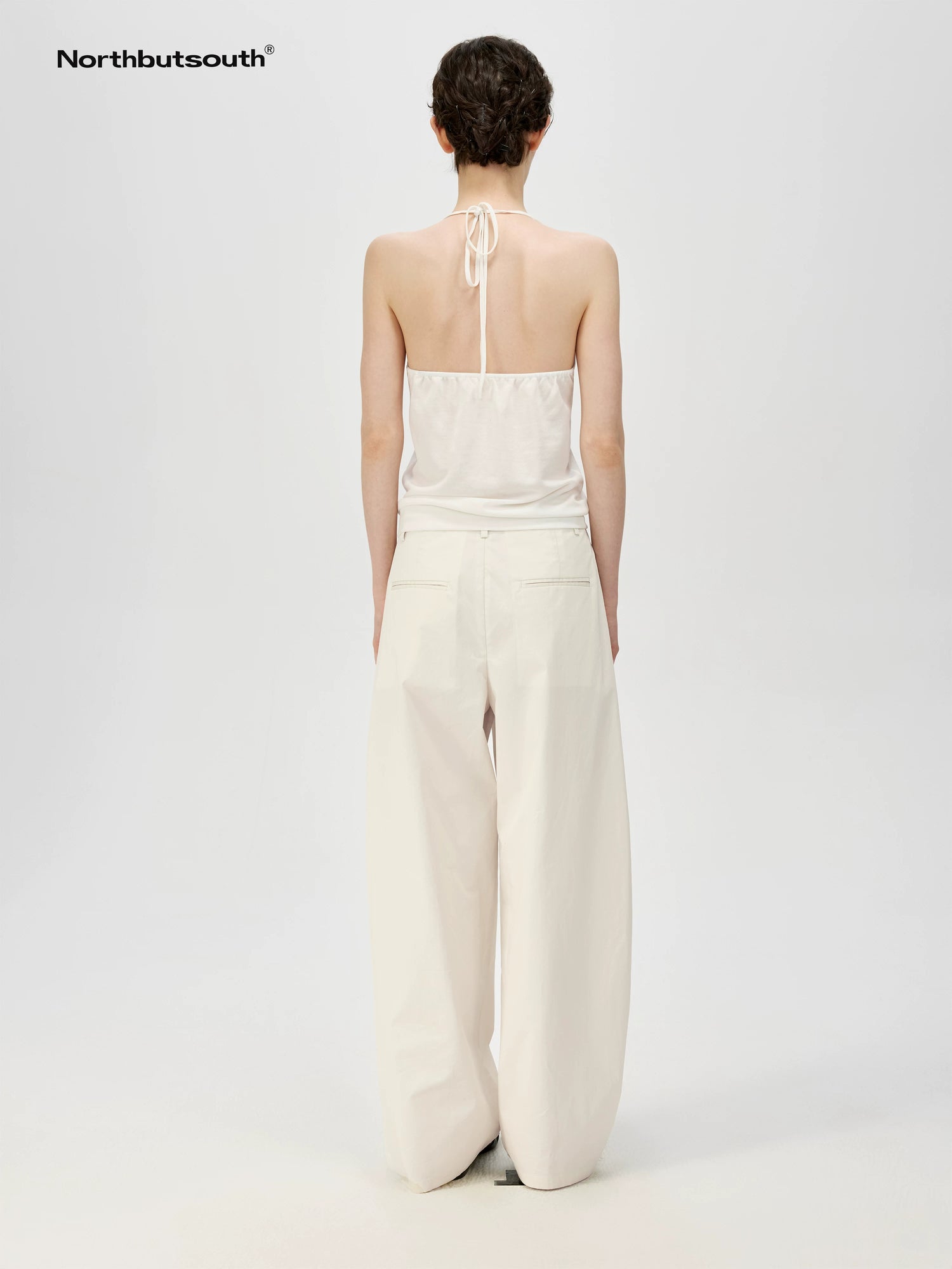 Northbutsouth Deep V Halter Backless Holiday Top In Black And White-3