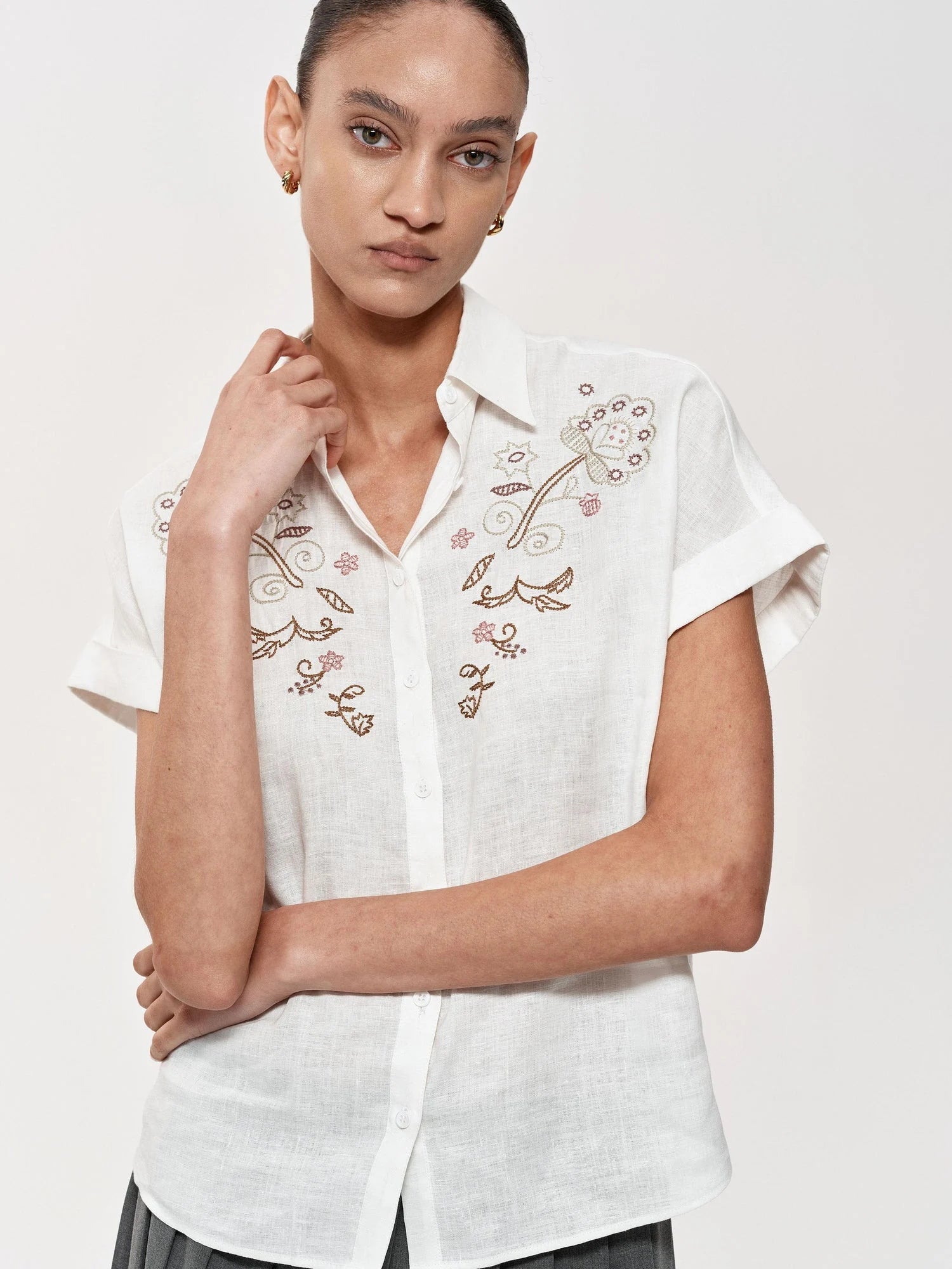 Floral Embroidered Loose Fit Hemp Shirt