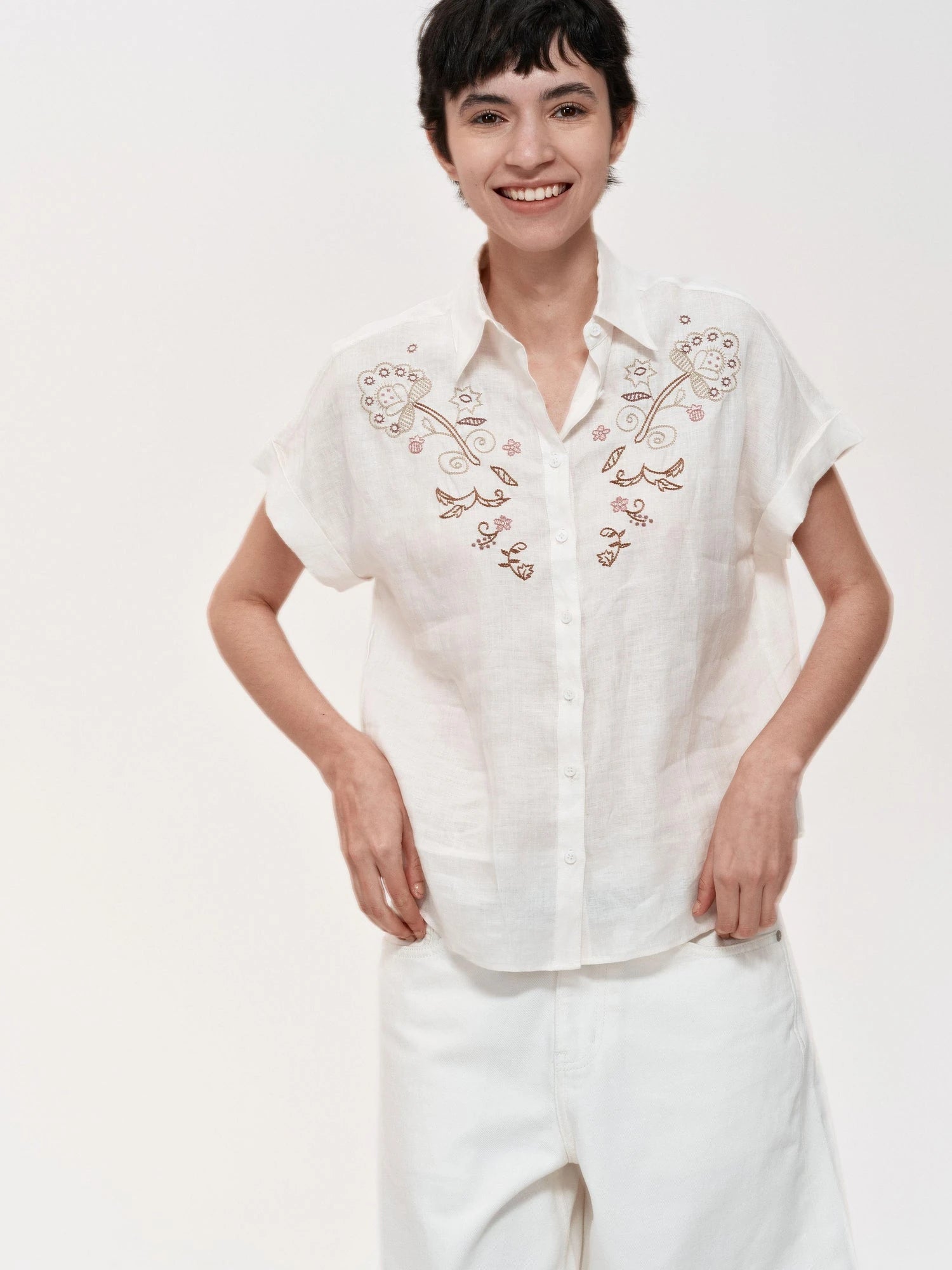 Floral Embroidered Loose Fit Hemp Shirt