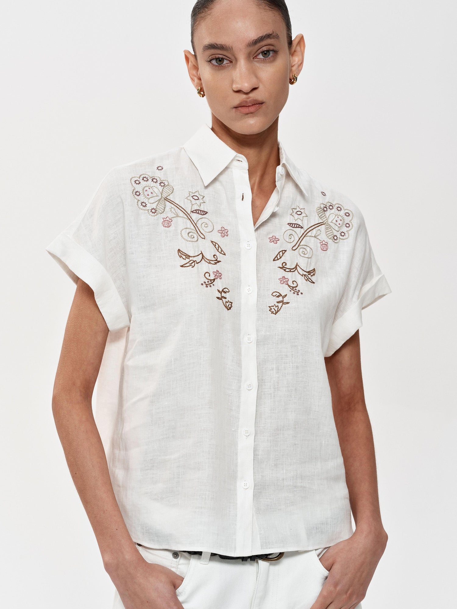 Northbutsouth Floral Embroidered Loose Fit Hemp Shirt