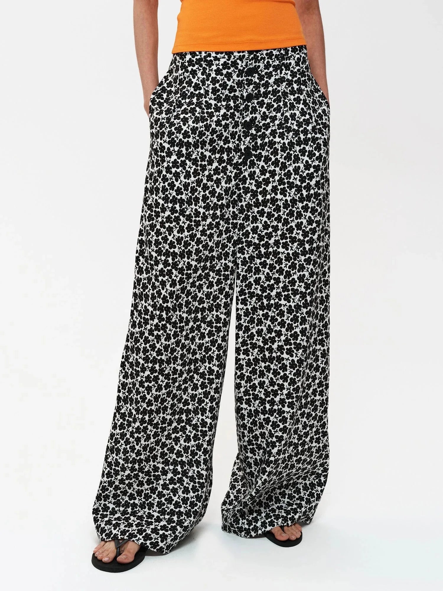 Floral Print Hemp Lyocell Relaxed Trousers with Multiple Buttons