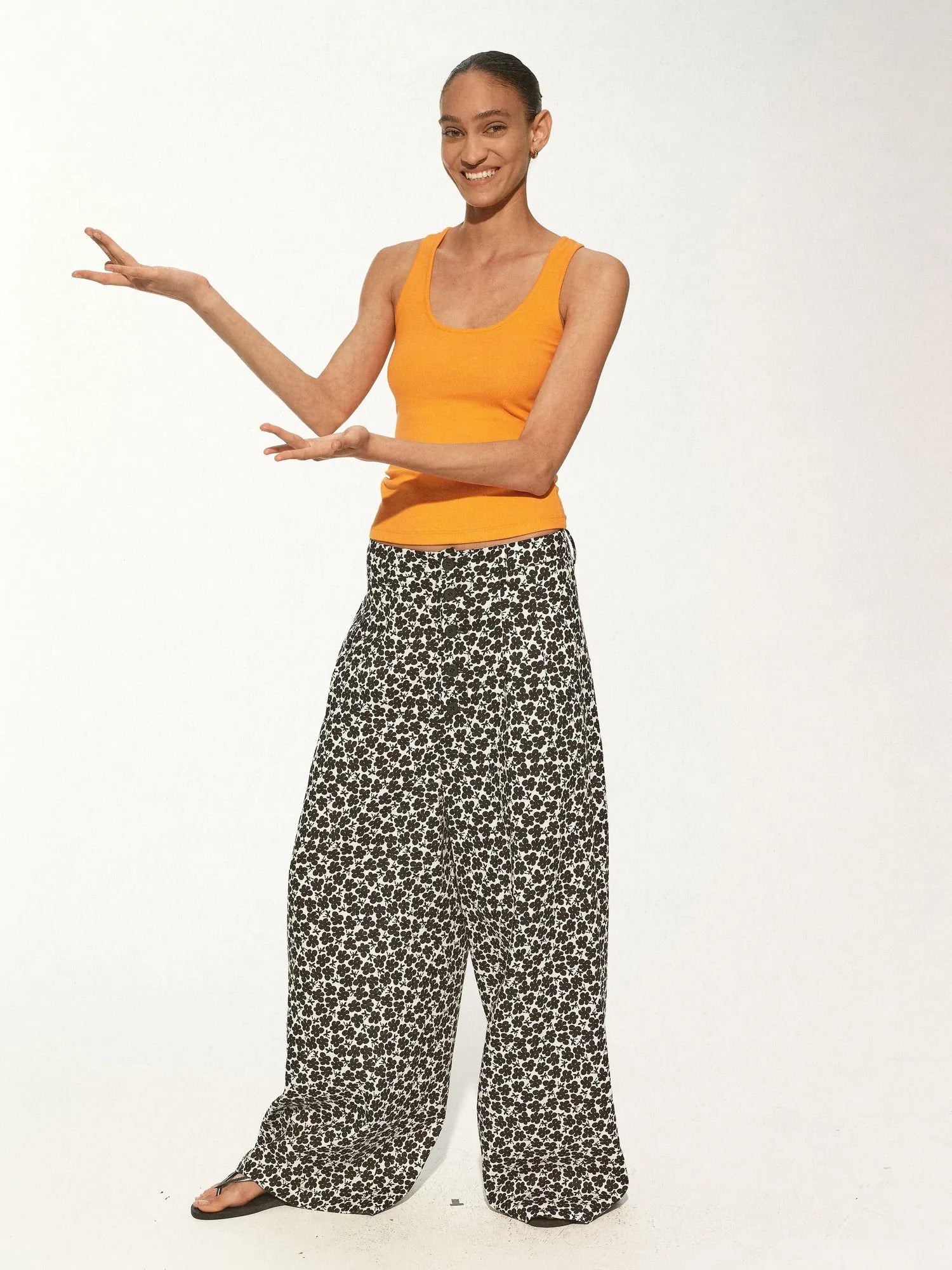 Floral Print Hemp Lyocell Relaxed Trousers with Multiple Buttons