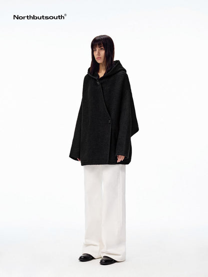 Northbutsouth Hooded Asymmetric Placket Batwing Cape Women&