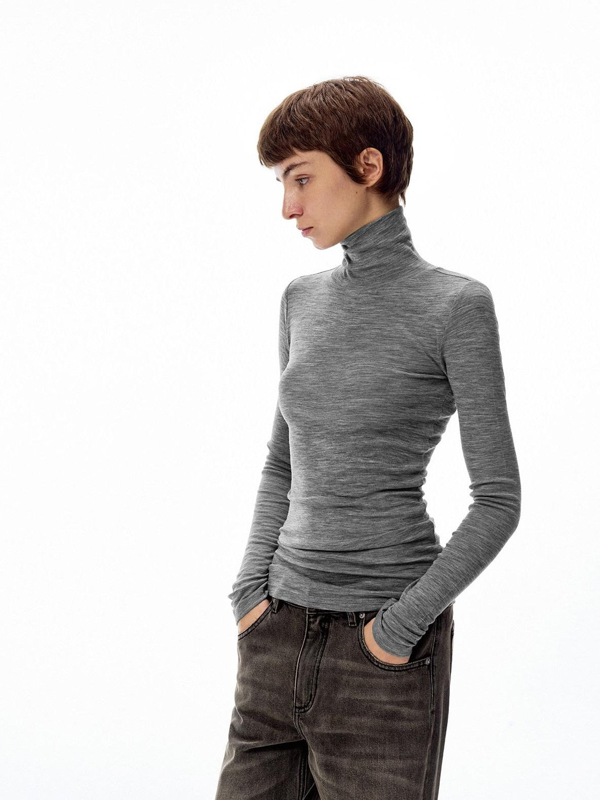 Northbutsouth Lightweight Slim High Neck Pullover Women&