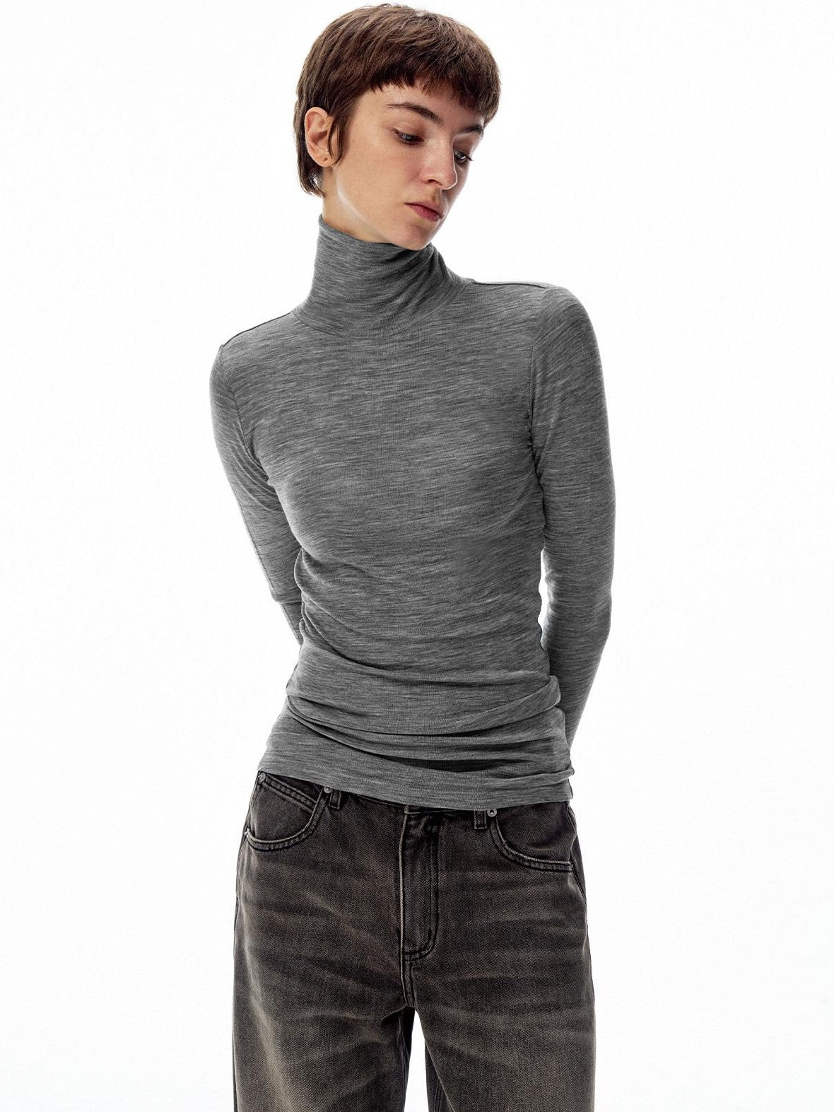 Northbutsouth Lightweight Slim High Neck Pullover Women&