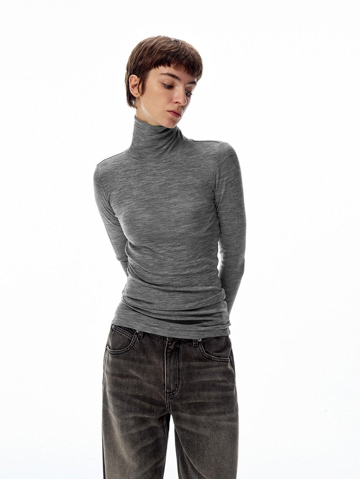 Northbutsouth Lightweight Slim High Neck Pullover Women&