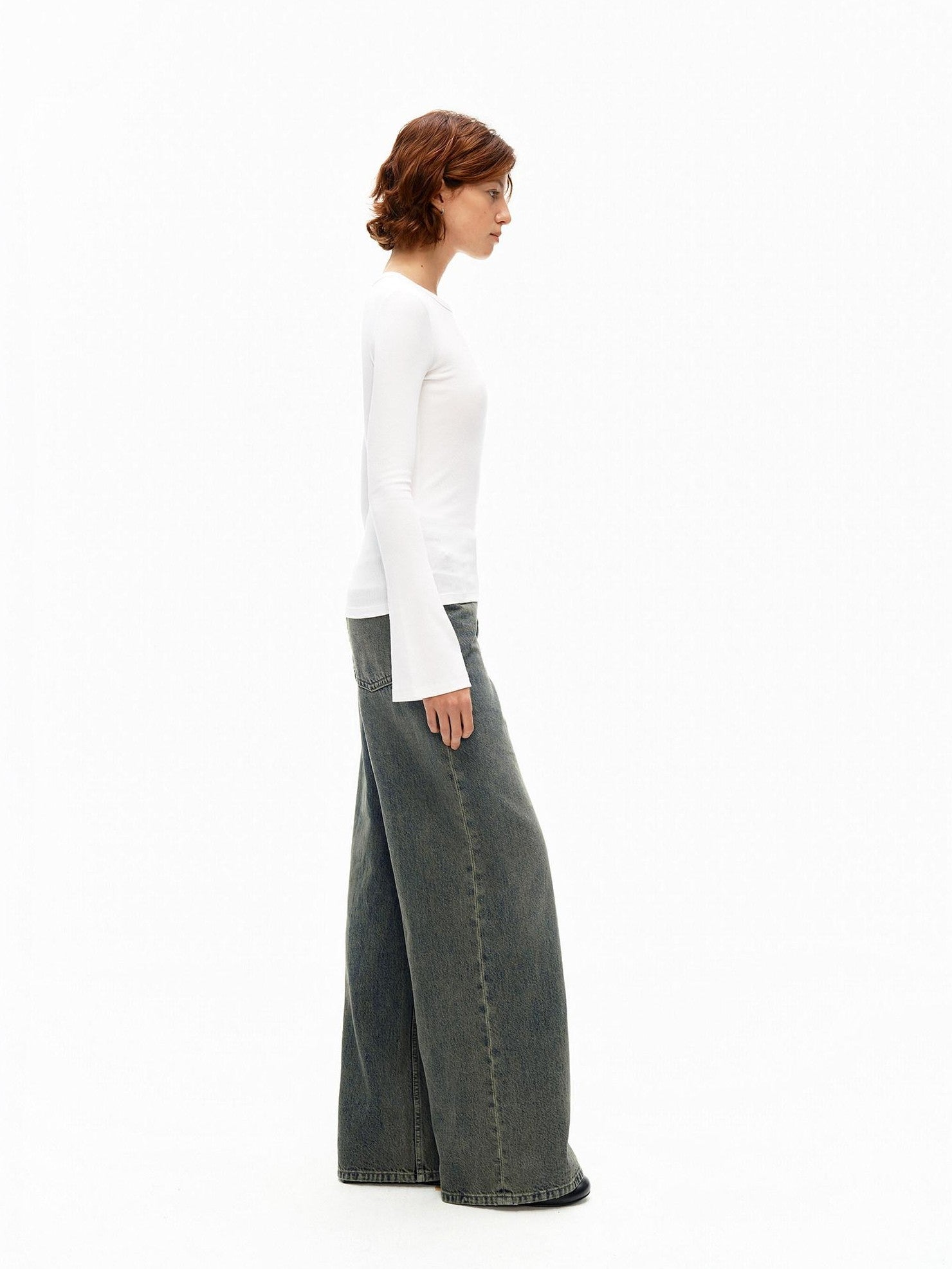 Northbutsouth Ribbed Bell Sleeve Slim Fit Women&