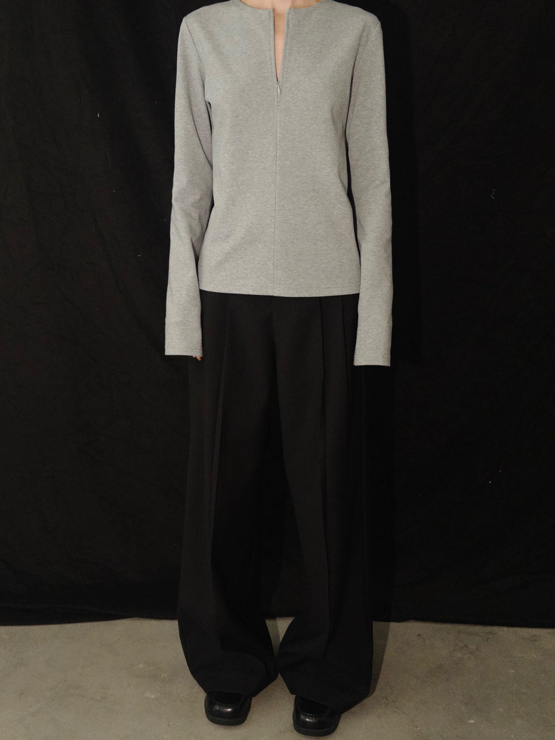 Northbutsouth Round Neck Semi Zip Layering Top