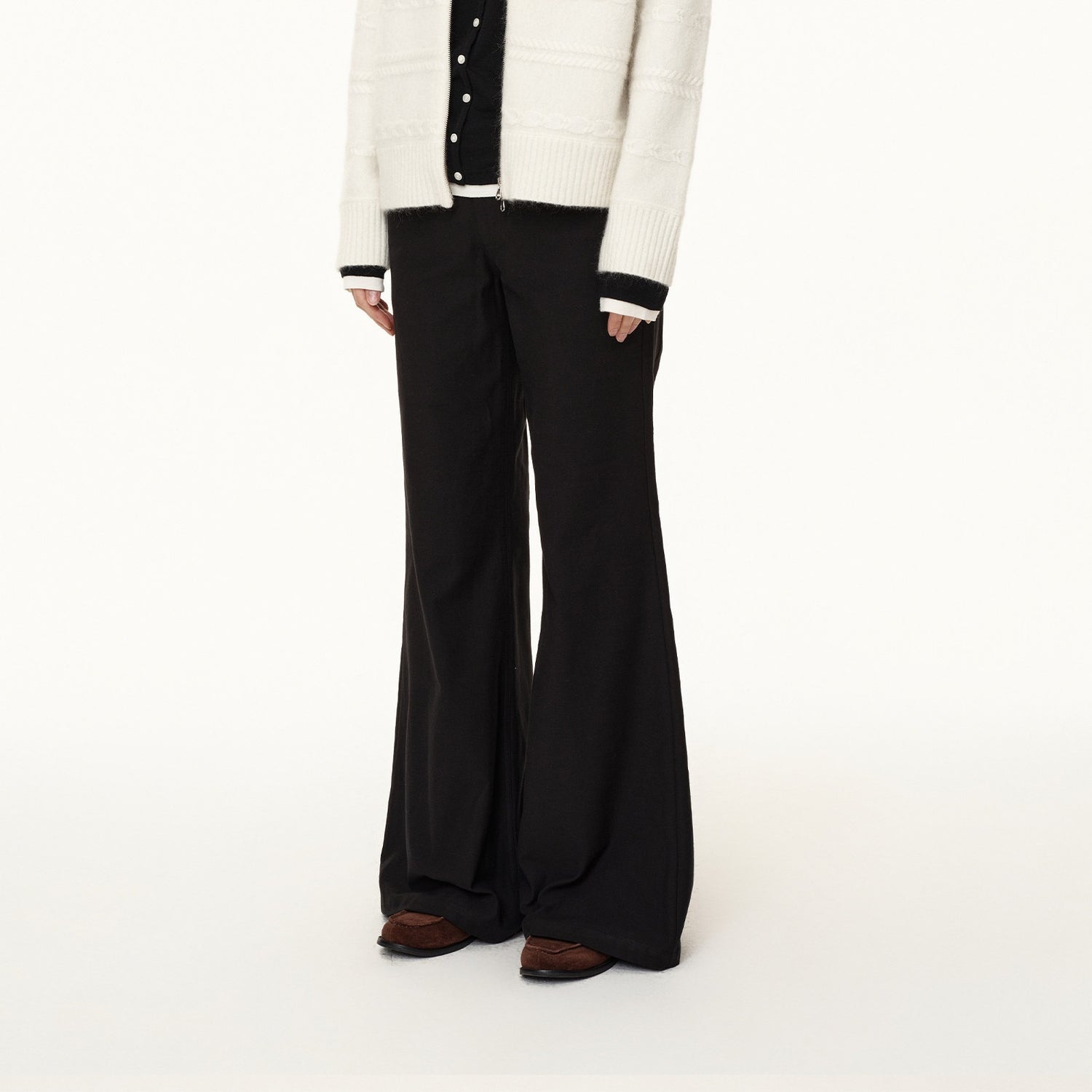 Northbutsouth_Sanded_Wash_Horizontal_Rib_Low_Rise_Women&