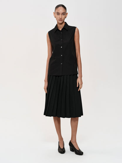 Northbutsouth Single Row Button Sleeveless Cotton Shirt in Black and Red