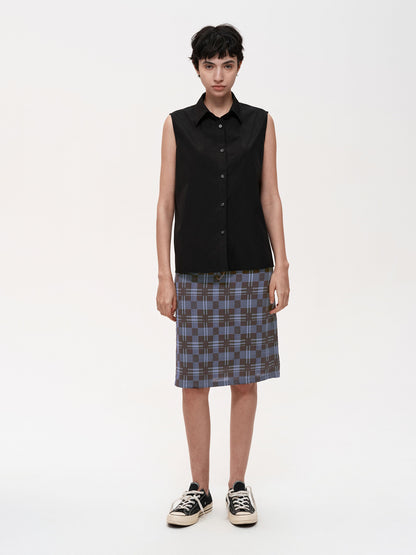 Northbutsouth Single Row Button Sleeveless Cotton Shirt in Black and Red