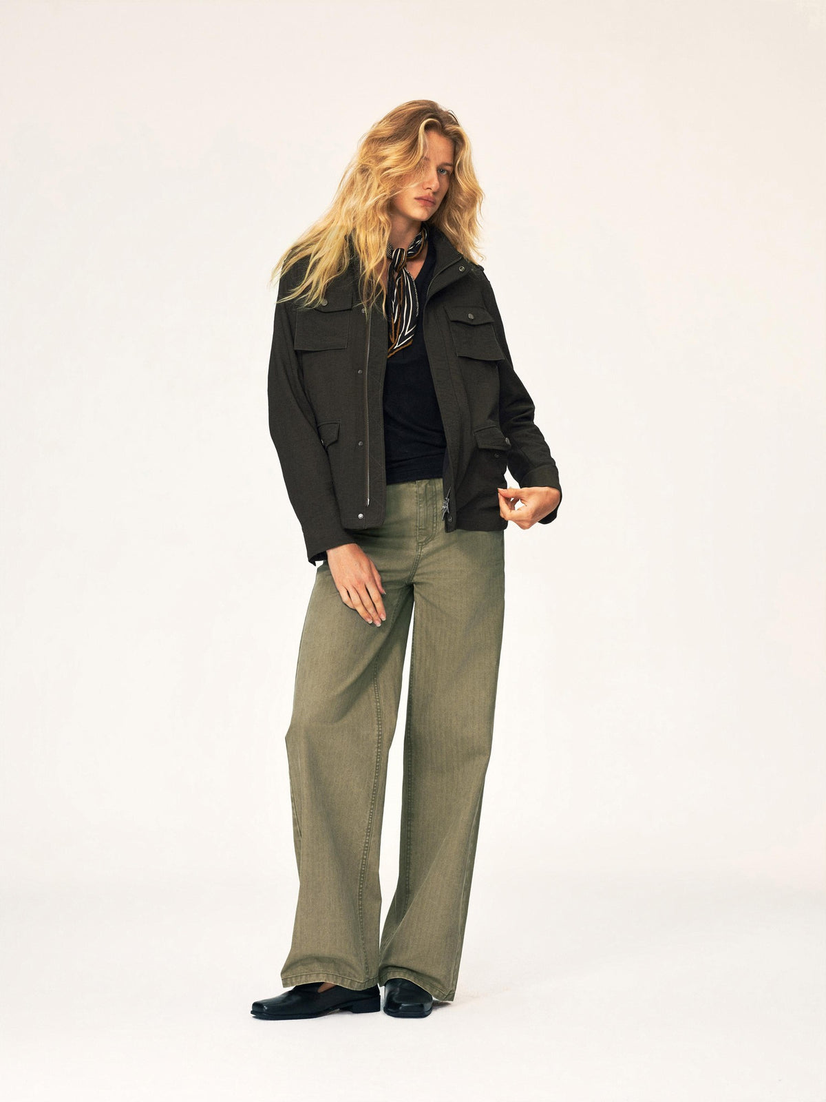 Northbutsouth Stand Collar Multi Pocket Color Block Slim Fit Women&