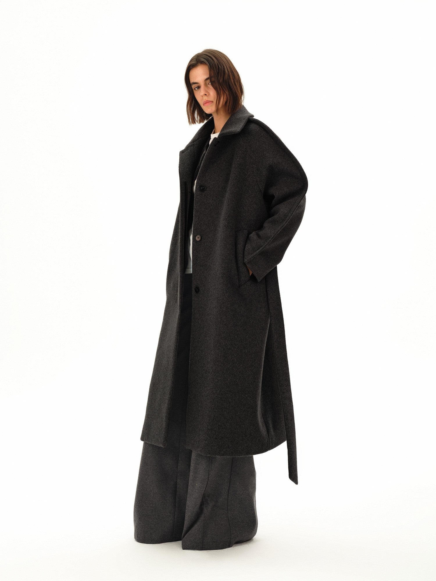 Northbutsouth Structured Shoulder Line Silhouette Women&
