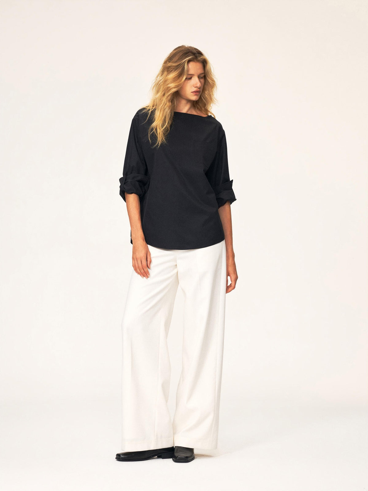 Northbutsouth Textured Front Pleated Mid Low Rise Women&