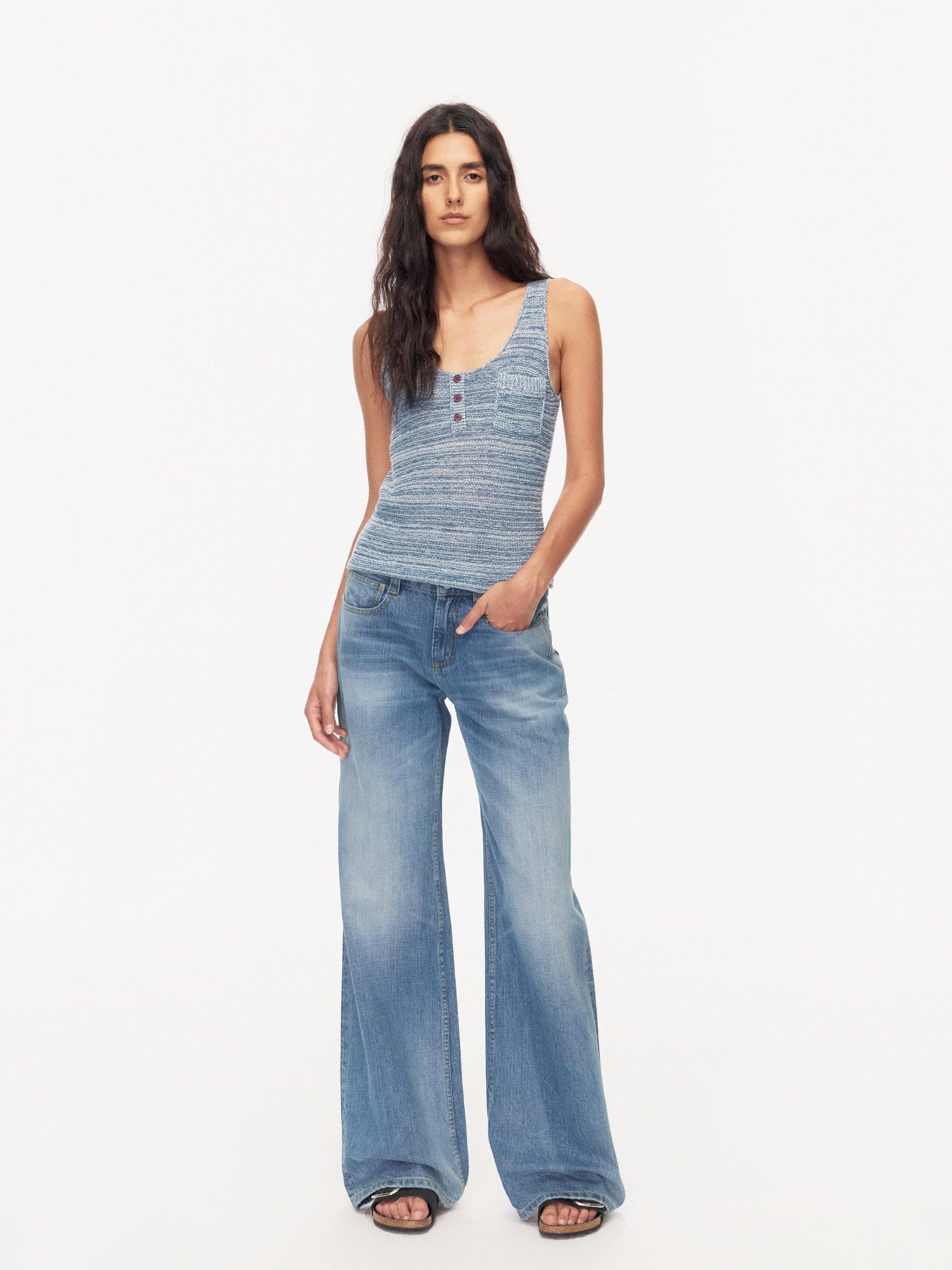 Northbutsouth Textured Melange Three Button Rolled Edge U Neck Women&