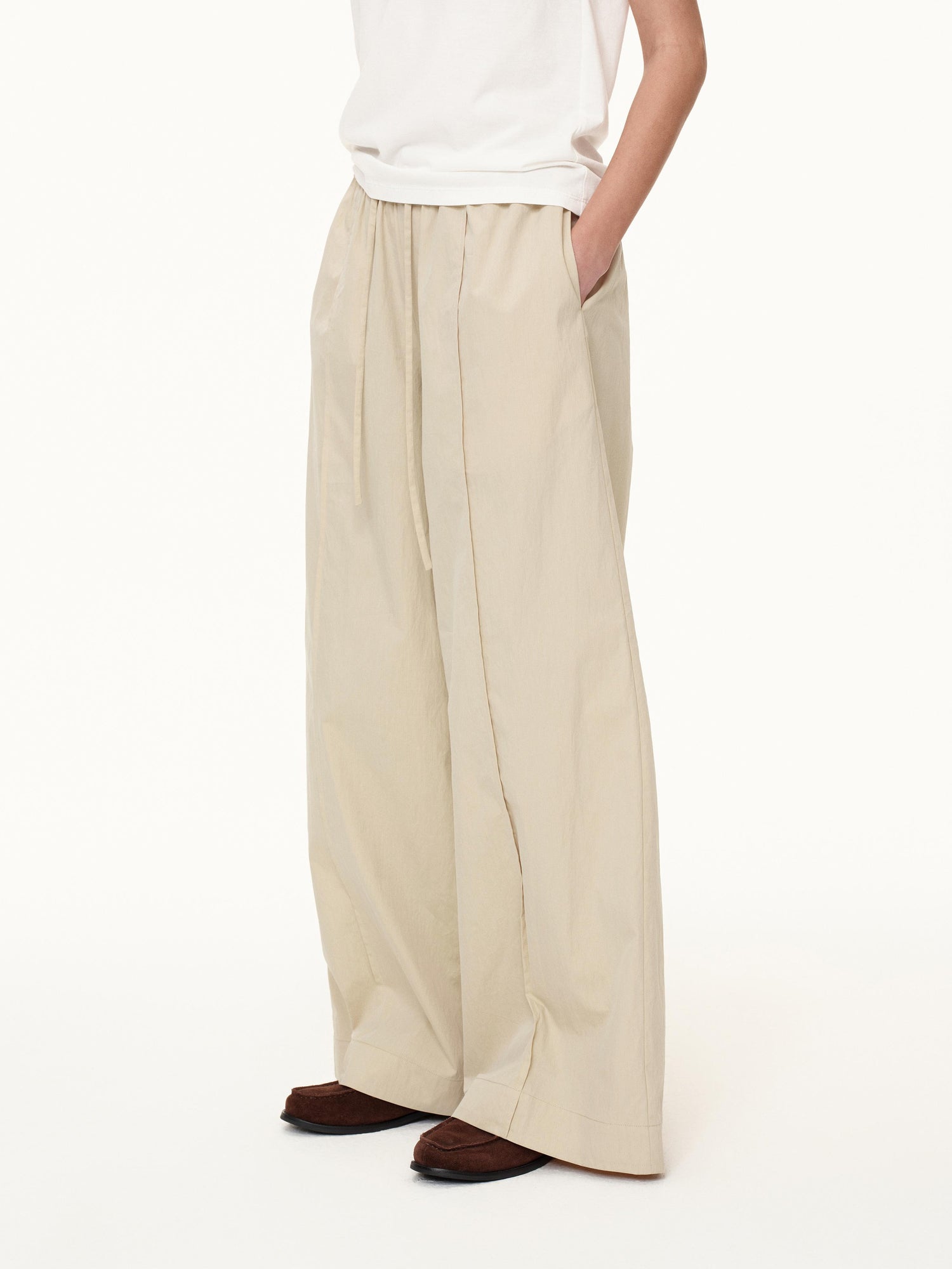 Northbutsouth Three Color Pleated Elastic Waist Wide Leg Pants