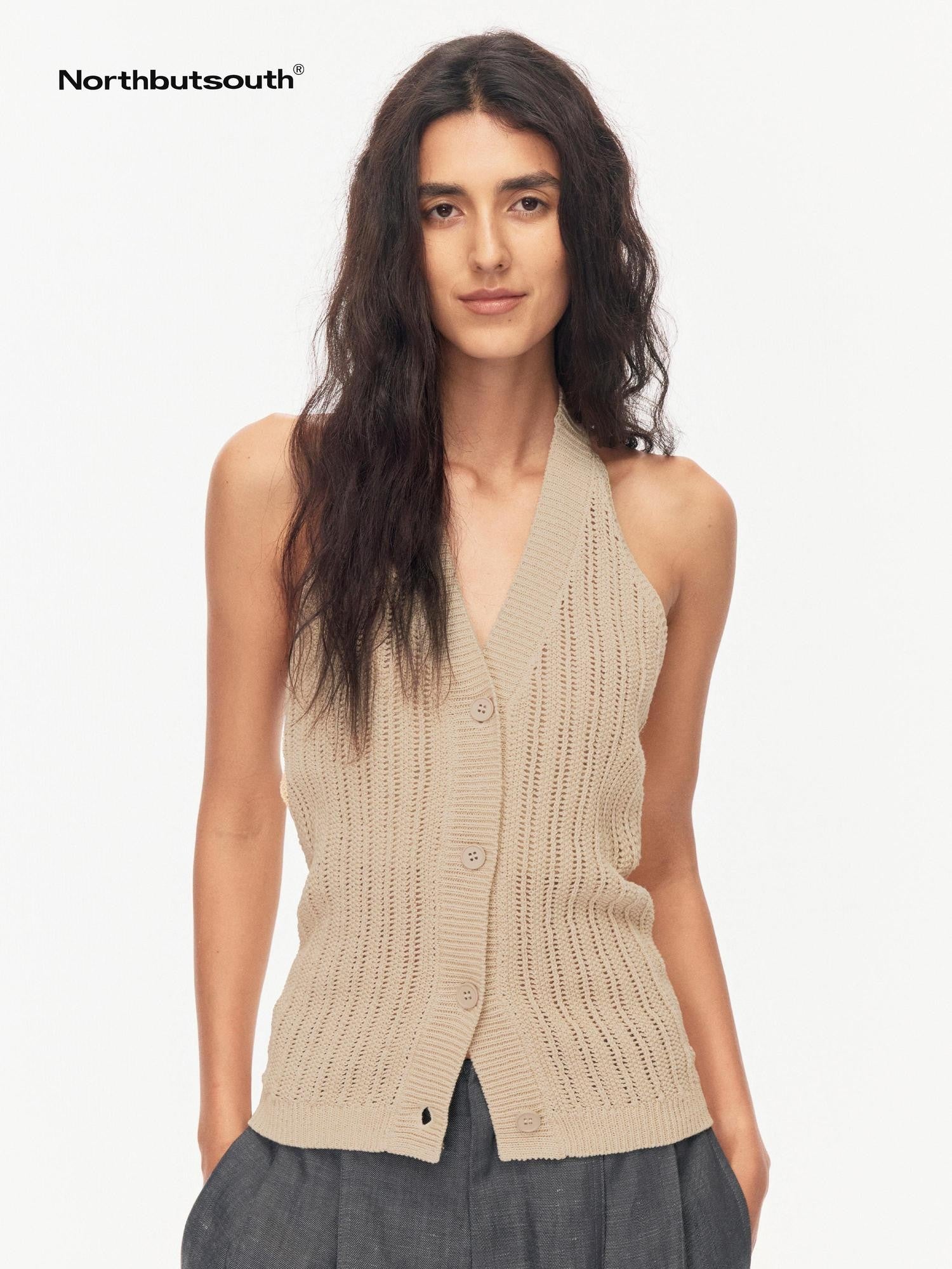 Northbutsouth Tricolor Cutout V-neck Buttoned Knitted Women&