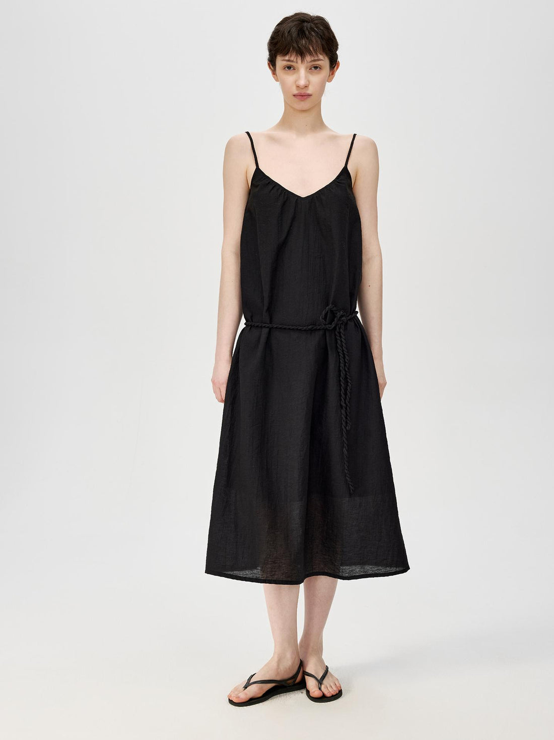 Northbutsouth Twist Knot V-Neck Adjustable Strap Textured Midi Dress