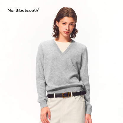 Northbutsouth_V-neck_Layered_Look_Loose_Fit_Merino_Wool_Women&