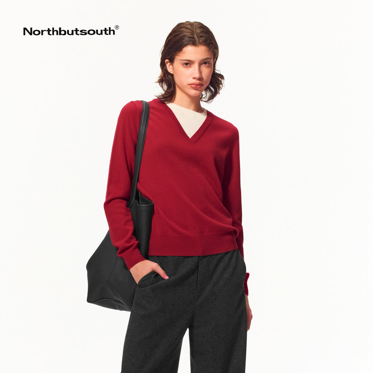 Northbutsouth_V-neck_Layered_Look_Loose_Fit_Merino_Wool_Women&