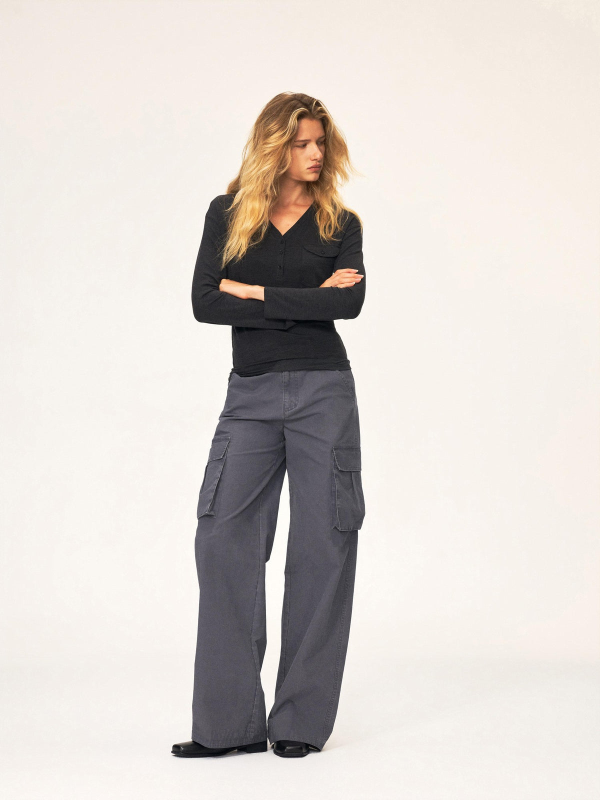 Northbutsouth Washed Distressed Multi Pocket Mid Low Rise Straight Leg Women&