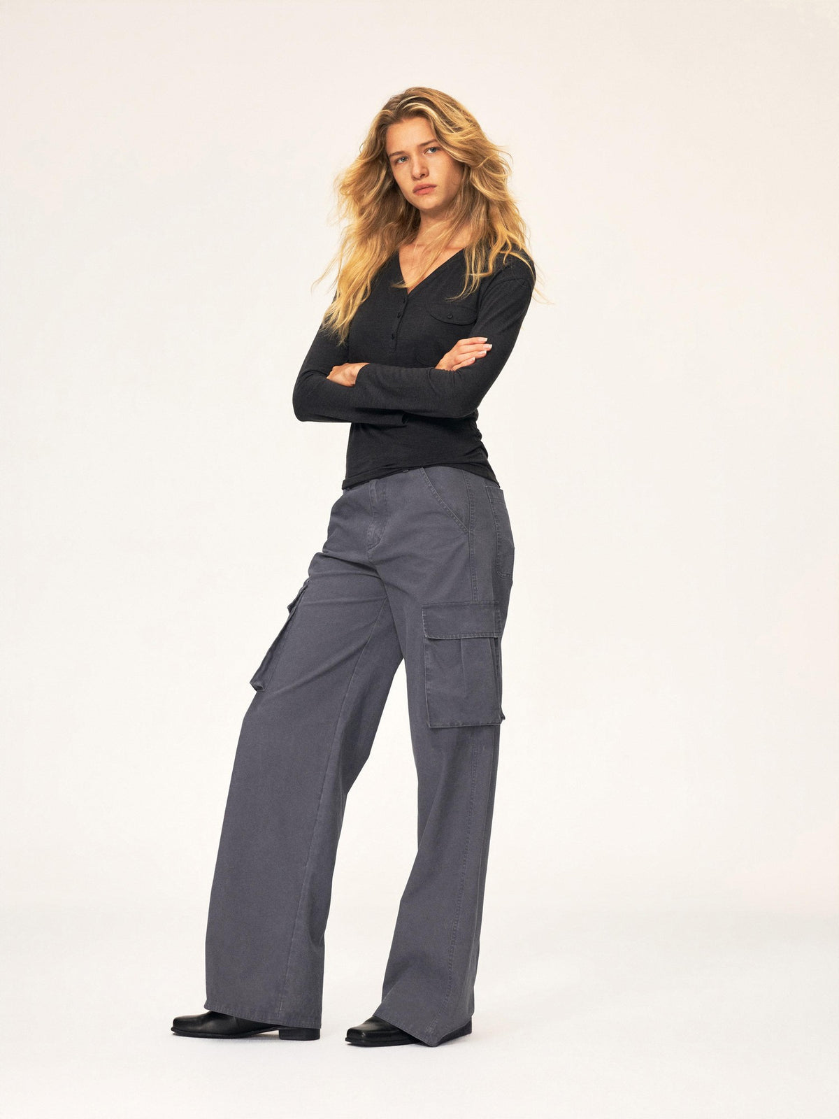 Northbutsouth Washed Distressed Multi Pocket Mid Low Rise Straight Leg Women&