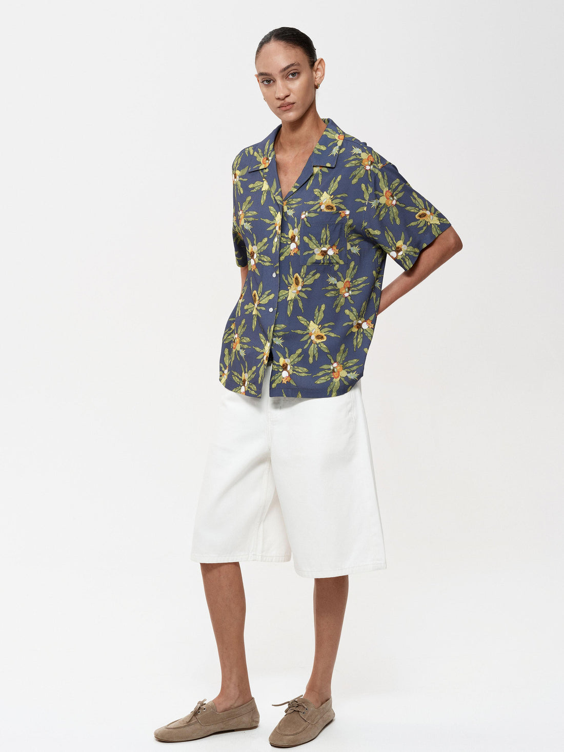 Northbutsouth White Denim Shorts Relaxed Fit Casual Stretch Five Pocket Mid Thigh