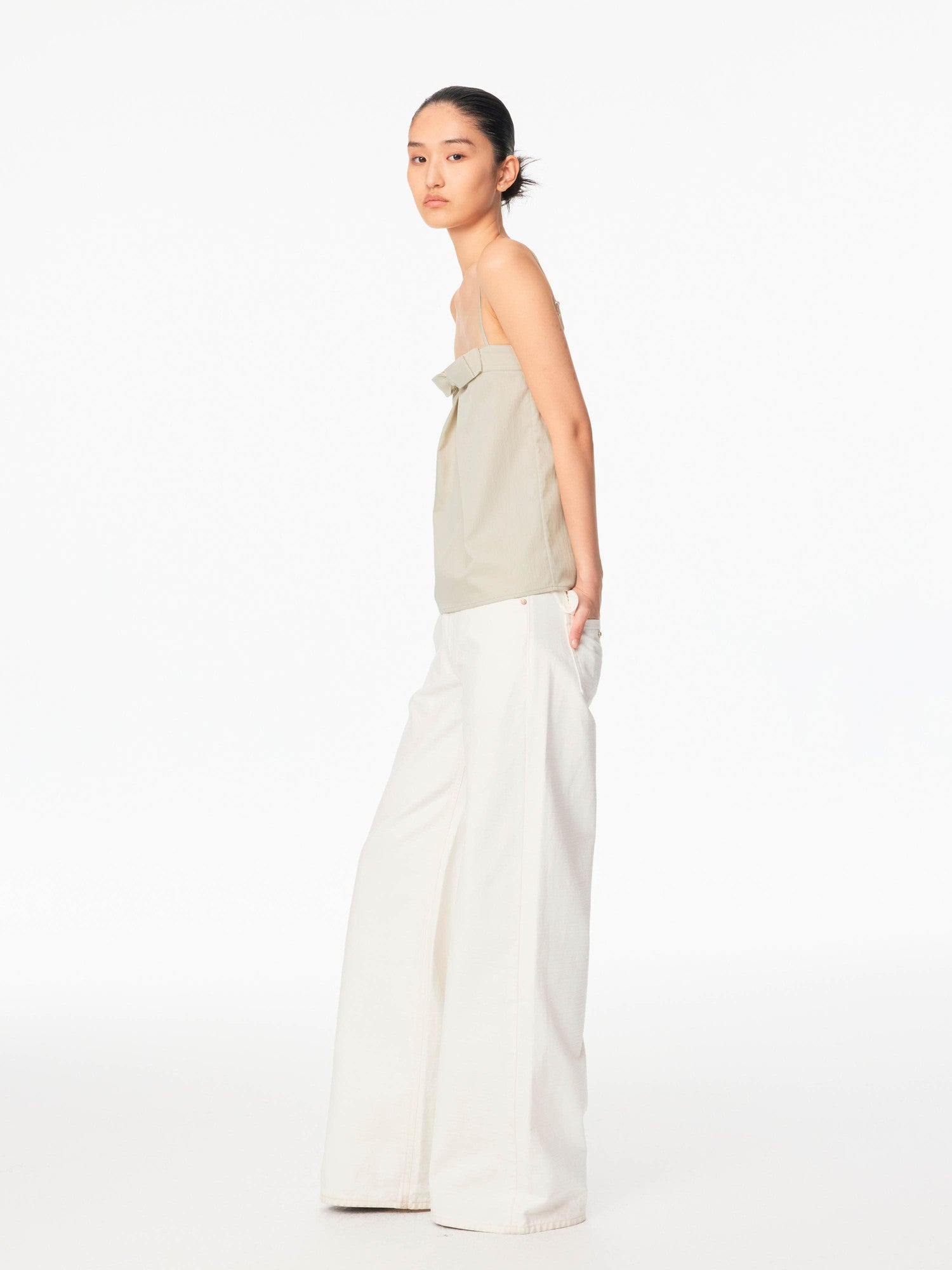 Northbutsouth White Ribbed Paris Button Women&